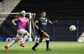 Giovanna Campiolo no jogo contra o Santos, pelo Brasileirão Feminino