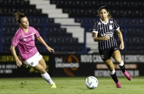 Katiscia no jogo contra o Santos, pelo Brasileiro Feminino