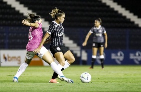 Tamires no jogo contra o Santos, pelo Brasileiro Feminino