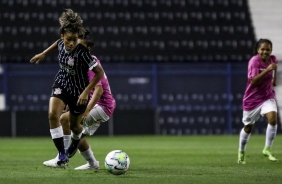 Ingryd no jogo contra o Santos, pelo Brasileirão Feminino