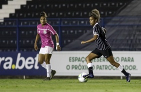 Ingryd no jogo contra o Santos, pelo Brasileirão Feminino