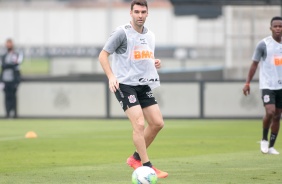 Boselli na atividade da manhã desta quinta-feira no CT Dr. Joaquim Grava