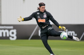 Cássio no treino da tarde desta sexta-feira no CT Dr. Joaquim Grava