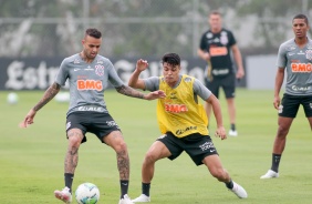 Luan e Roni na atividade da manhã desta quinta-feira no CT