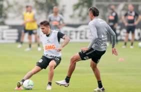 Gustavo e Cantillo na atividade da manhã desta quinta-feira no CT Dr. Joaquim Grava