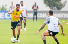 Everaldo na atividade da manhã desta quinta-feira no CT Dr. Joaquim Grava