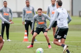 Gustavo Silva no treino da tarde desta sexta-feira no CT Dr. Joaquim Grava