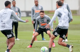 Jogadores no treino da tarde desta sexta-feira no CT Dr. Joaquim Grava