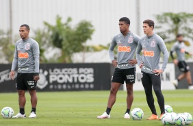 Otero, Léo e Vital no treino da tarde desta sexta-feira no CT Dr. Joaquim Grava