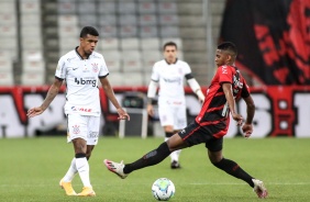 Léo Natel no duelo contra o Athletico-PR, pelo Campeonato Brasileiro