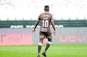 Cazares no jogo contra o Flamengo, na Neo Qumica Arena