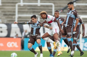 Fagner no jogo contra o Flamengo, na Neo Qumica Arena