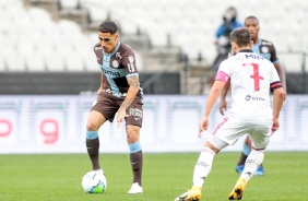 Gabriel no jogo contra o Flamengo, na Neo Qumica Arena