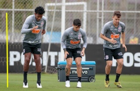 Gil, Fagner e Piton no último treino do Corinthians antes do duelo contra o Flamengo