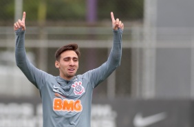 Gustavo Silva no último treino do Corinthians antes do duelo contra o Flamengo