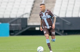 Luan no jogo contra o Flamengo, na Neo Qumica Arena