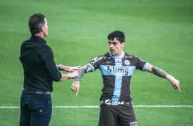 Mancini e Fagner no jogo contra o Flamengo, na Neo Qumica Arena, pelo Campeonato Brasileiro