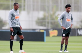 Marllon e Gil no último treino do Corinthians antes do duelo contra o Flamengo