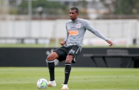 Marllon no último treino do Corinthians antes do duelo contra o Flamengo
