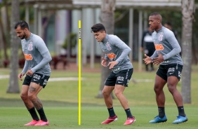 Michel, Roni e Xavier no último treino do Corinthians antes do duelo contra o Flamengo