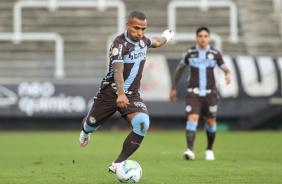 Otero no jogo contra o Flamengo, na Neo Qumica Arena