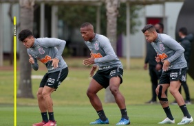 Roni, Xavier e Sidcley no último treino do Corinthians antes do duelo contra o Flamengo