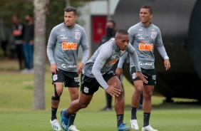 Sidcley, Xavier e companheiros no último treino do Corinthians antes do duelo contra o Flamengo