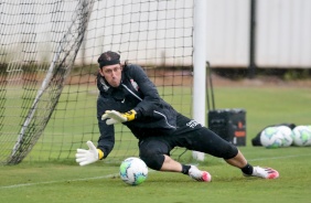 Arqueiro Cssio no primeiro treino do Corinthians depois da goleada para o Flamengo