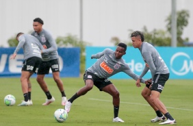 Os gringos Cazares e Cantillo no primeiro treino do Corinthians depois da goleada para o Flamengo