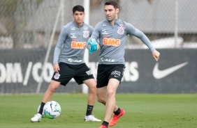 Araos e Boselli na atividade da tarde desta terça-feira (20), no CT Dr. Joaquim Grava