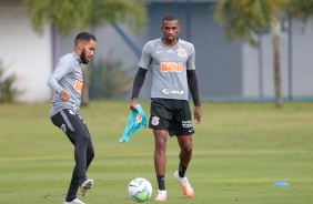Everaldo e Marllon na atividade da tarde desta terça-feira (20), no CT Dr. Joaquim Grava