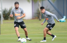 Bruno e Roni na atividade da tarde desta terça-feira (20), no CT Dr. Joaquim Grava