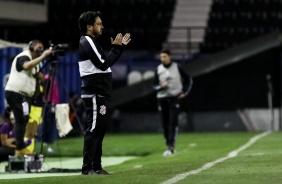 Arthur Elias no jogo contra o Santos, pelo Paulisto Feminino