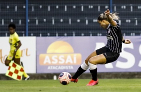 Giovanna Crivelari no jogo contra o Santos, pelo Paulistão Feminino