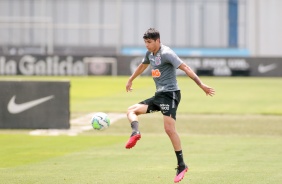 Ángelo Araos no treino desta manhã no CT Joaquim Grava