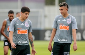 Araos e Cantillo no treino desta manh no CT Joaquim Grava