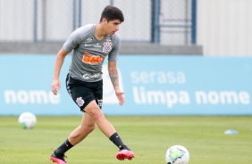 Araos no treino desta manh no CT Joaquim Grava