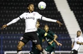 Cauê na vitória sobre o Goiás, pelo Campeonato Brasileiro Sub-20