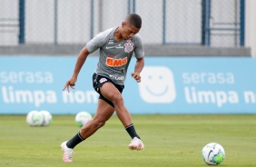 Davó no treino desta manhã no CT Joaquim Grava