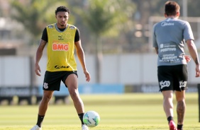 derson no treino desta sexta-feira no CT Joaquim Grava