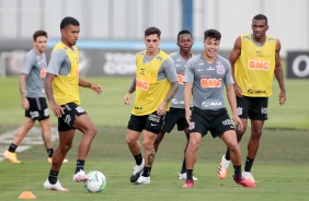 Elenco do Corinthians na manh deste sbado, no CT Dr. Joaquim Grava