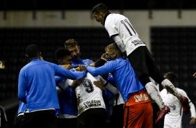 Elenco do Timãozinho na vitória sobre o Goiás, pelo Campeonato Brasileiro Sub-20