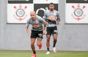 Fábio Santos na manhã deste sábado, no CT Dr. Joaquim Grava