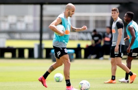 Fábio Santos no treino desta manhã no CT Joaquim Grava