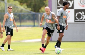 Fábio Santos no treino desta manhã no CT Joaquim Grava