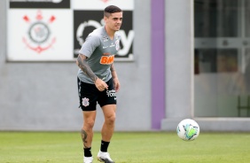 Fagner no treino desta manhã no CT Joaquim Grava