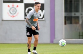 Fagner no treino desta manh no CT Joaquim Grava