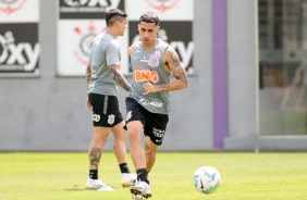 Gabriel no treino desta manhã no CT Joaquim Grava