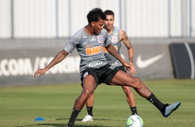 Gil no treino desta sexta-feira no CT Joaquim Grava