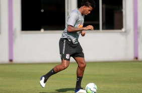 Gil no treino desta sexta-feira no CT Joaquim Grava